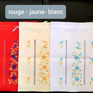Sac à linge à cordon brodé mimosa en guirlande