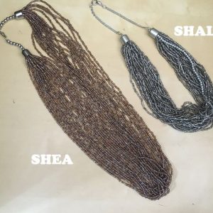 Colliers de perles acryliques Shea et Shala