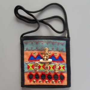 Pochette à lanière ethnique brodée multicolore