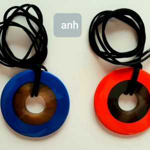 Pendentif en corne de buffle laqué Anh