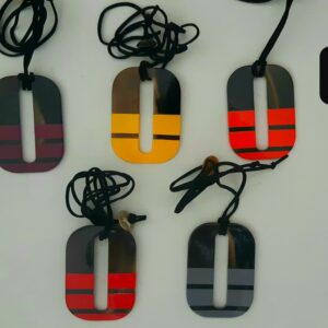 Pendentif corne de buffle laquée Thaỏ